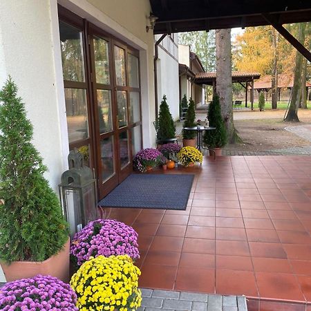 Hotel Restauracja Cztery Pory Roku Orneta Εξωτερικό φωτογραφία