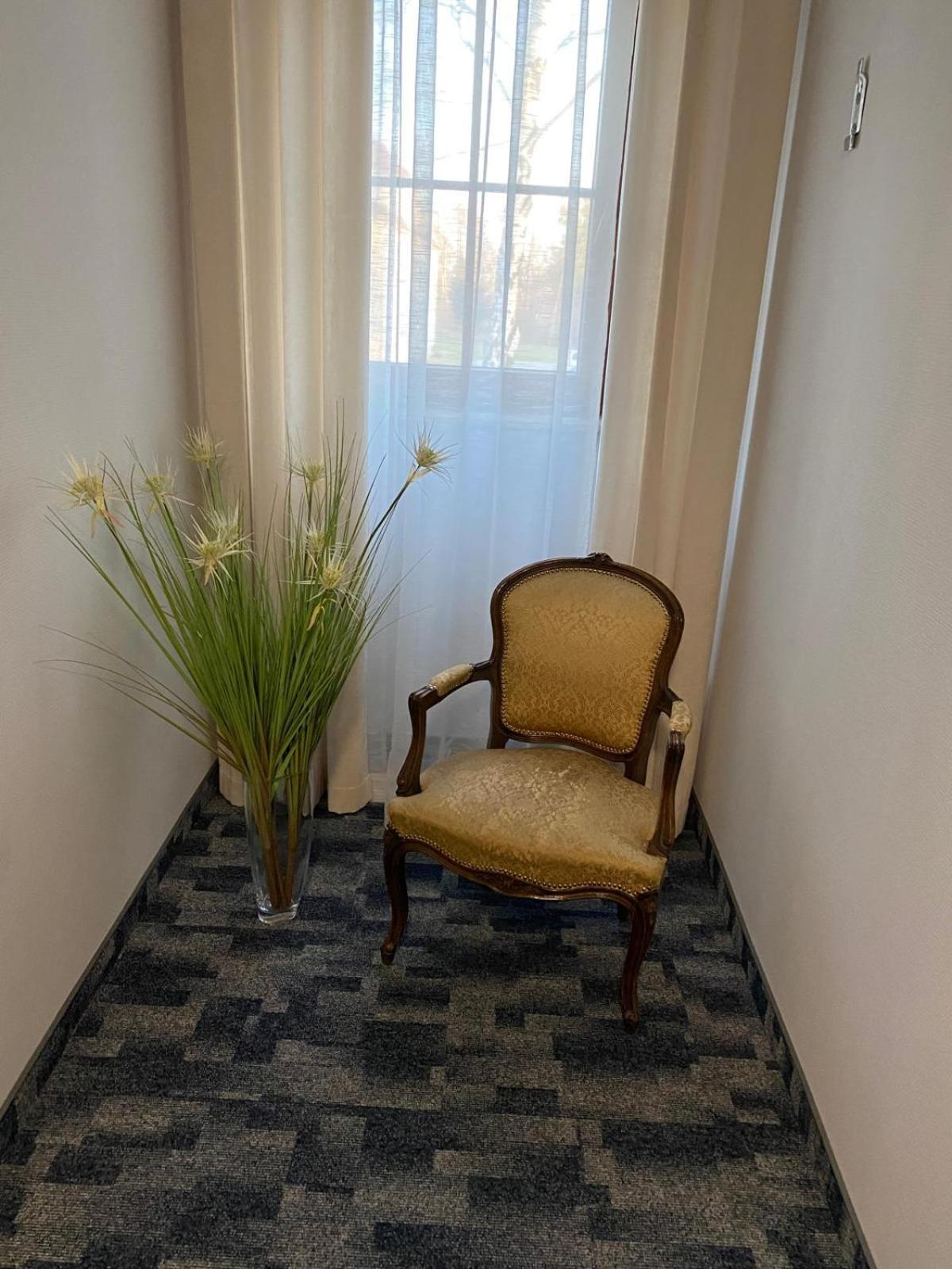 Hotel Restauracja Cztery Pory Roku Orneta Εξωτερικό φωτογραφία
