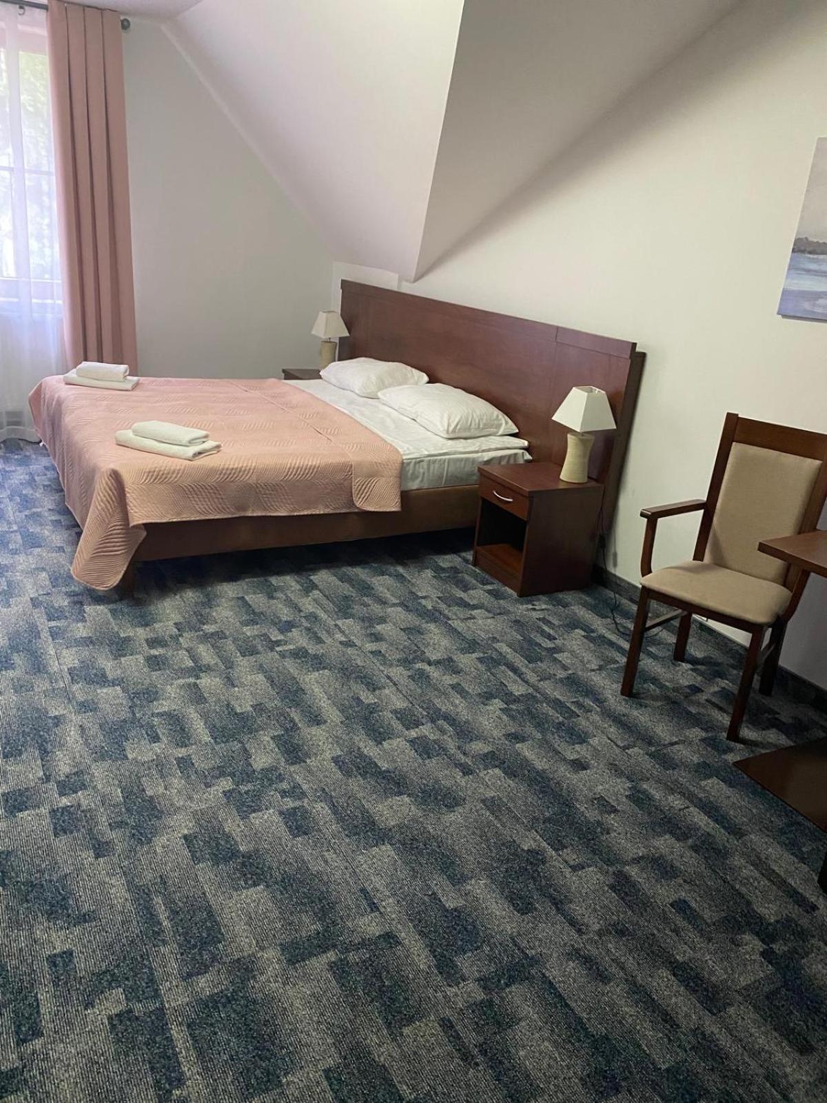 Hotel Restauracja Cztery Pory Roku Orneta Εξωτερικό φωτογραφία