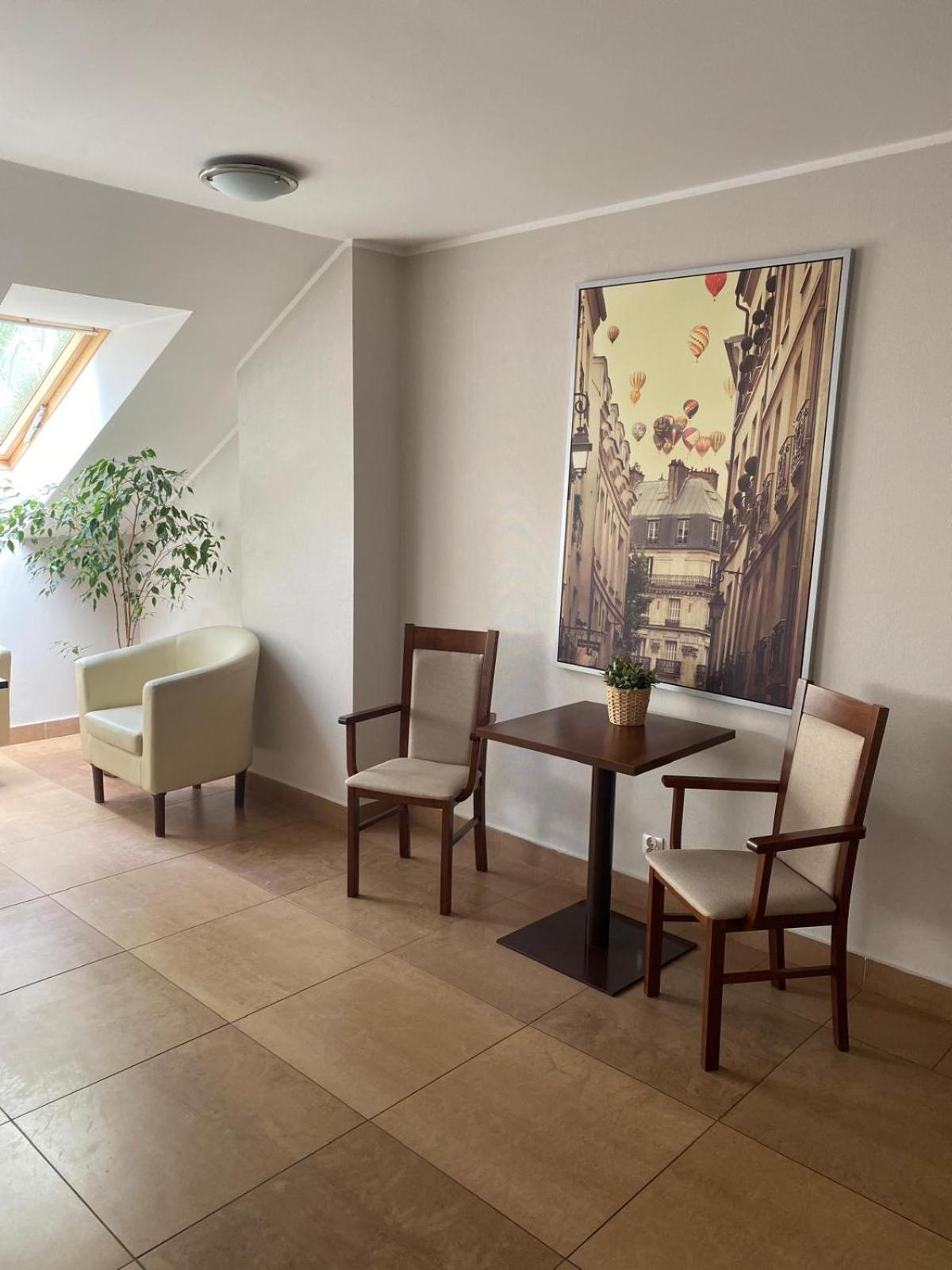 Hotel Restauracja Cztery Pory Roku Orneta Εξωτερικό φωτογραφία