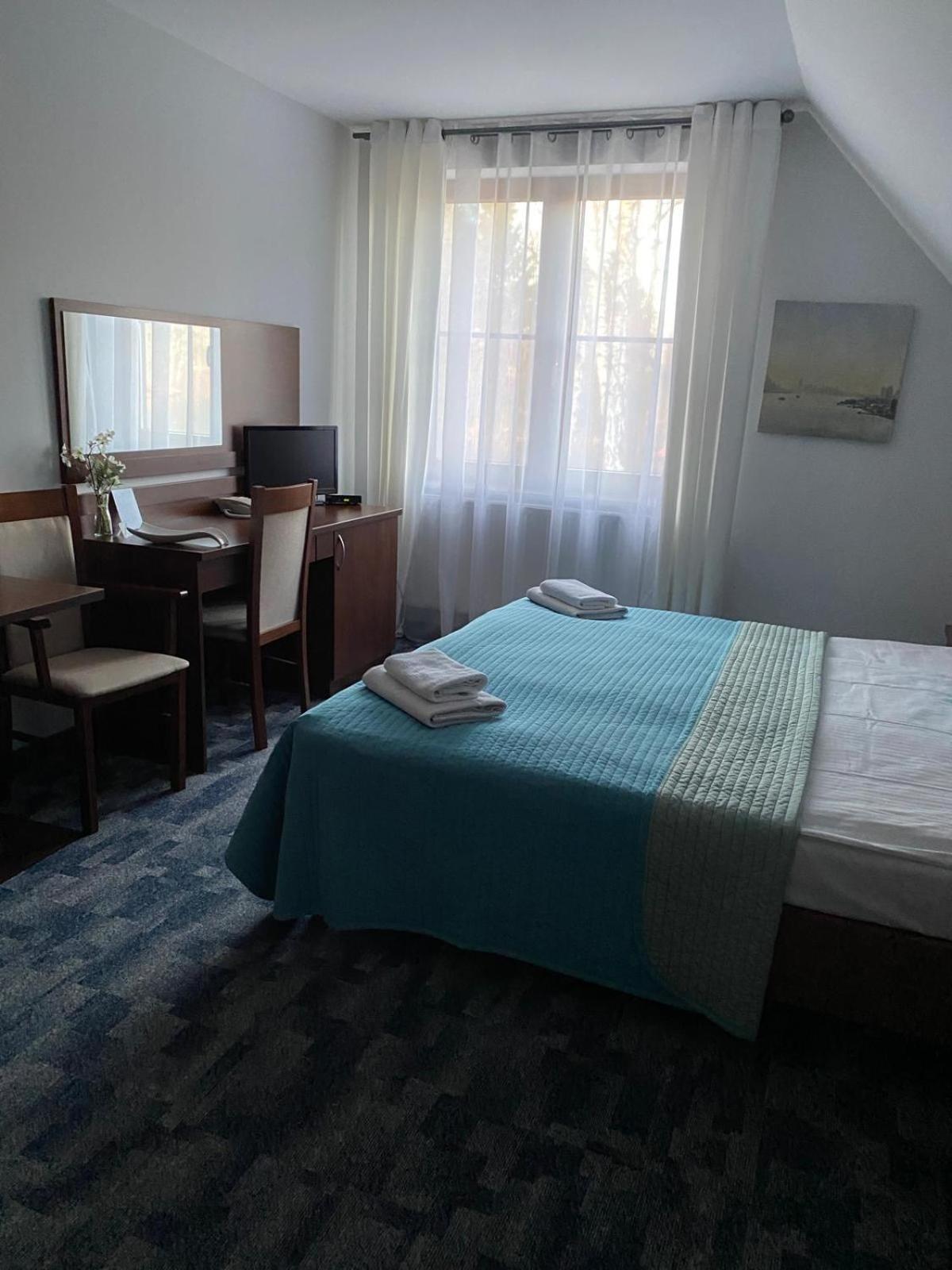 Hotel Restauracja Cztery Pory Roku Orneta Εξωτερικό φωτογραφία